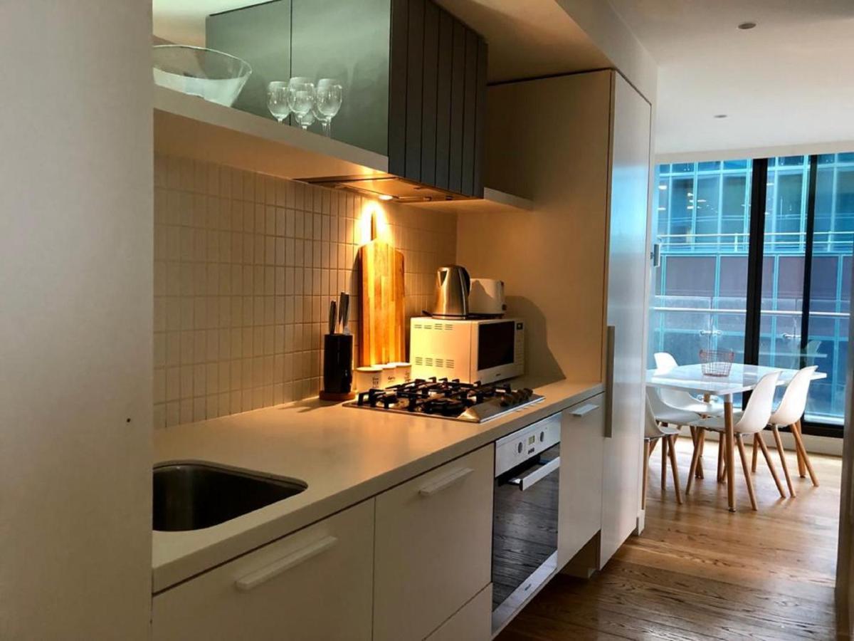 Readyset Apartments At Emerald Melbourne Kültér fotó